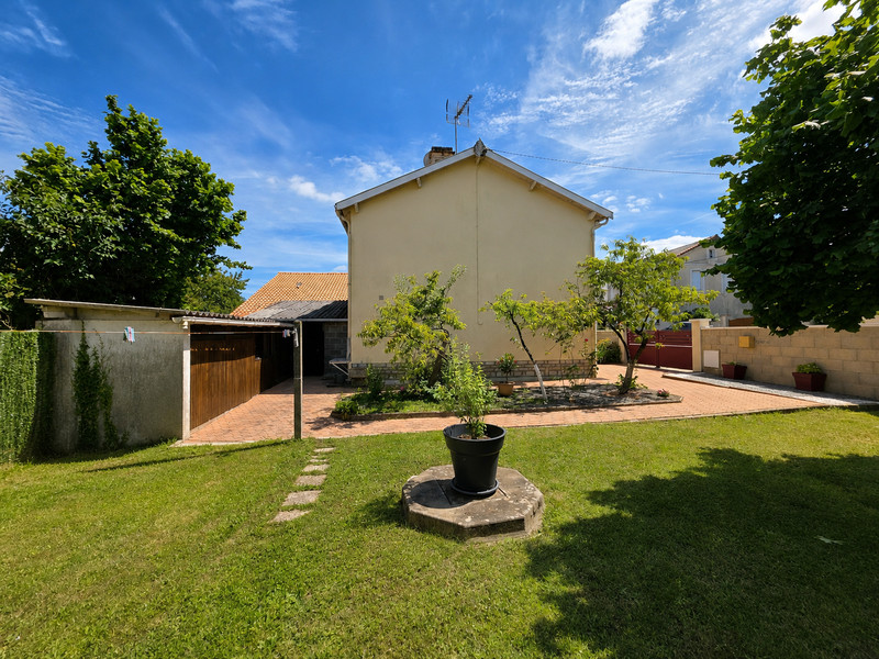 French property for sale in Terres-de-Haute-Charente, Charente - €130,800 - photo 7