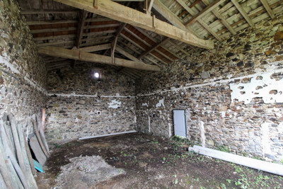 French property for sale in Genneton, Deux-Sèvres - €25,000 - photo 2
