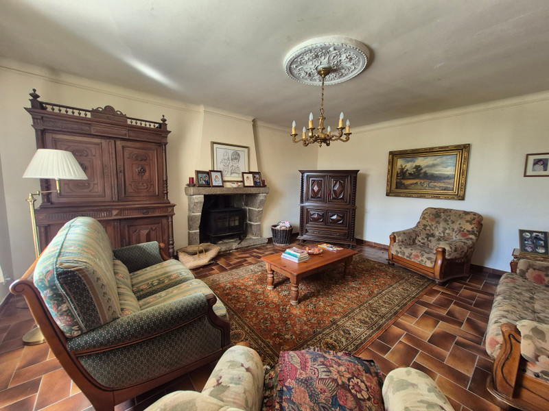 French property for sale in Pont-Melvez, Côtes-d'Armor - €286,200 - photo 9