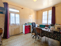 Maison à vendre à Saint-Georges-les-Landes, Haute-Vienne - 49.900 € - photo 2