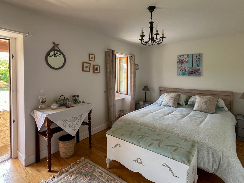 French property for sale in Nanteuil-en-Vallée, Charente - €179,950 - photo 6