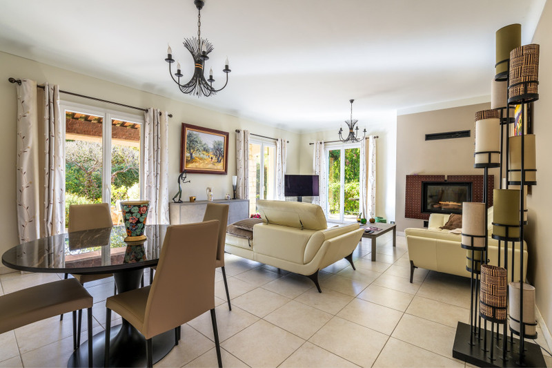 French property for sale in La Gaude, Alpes-Maritimes - €850,000 - photo 3
