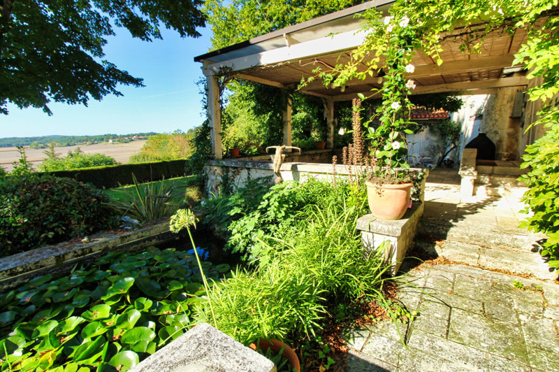 French property for sale in Cherval, Dordogne - €670,250 - photo 3