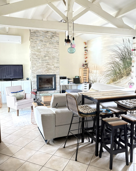 French property for sale in Coëx, Vendée - €369,655 - photo 7