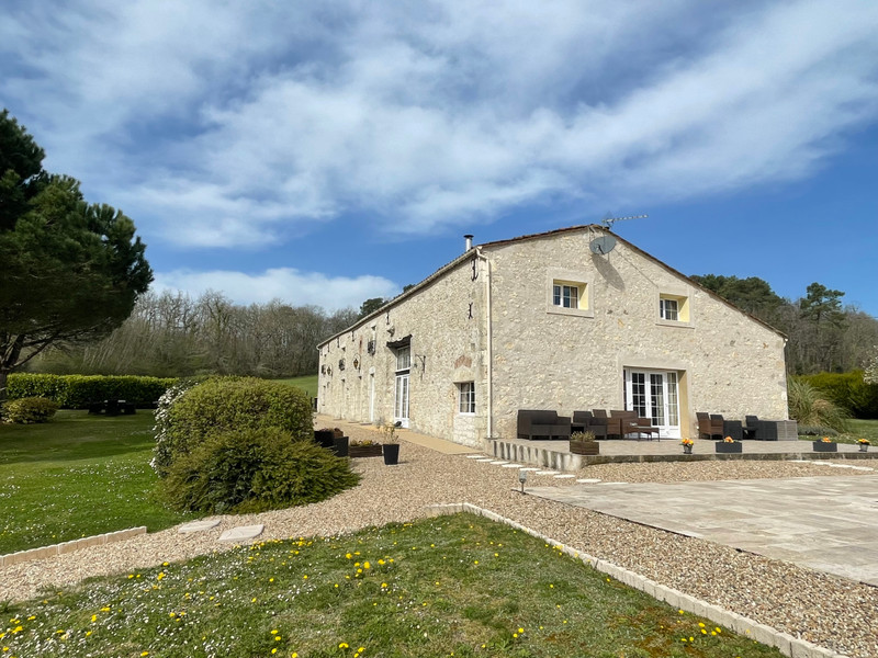 French property for sale in Eynesse, Gironde - &#8364;1,150,000 - photo 5