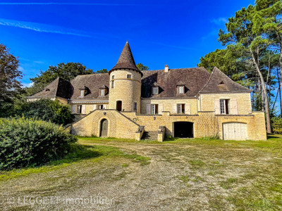 Maison à vendre à Saint-Martial-de-Nabirat, Dordogne, Aquitaine, avec Leggett Immobilier