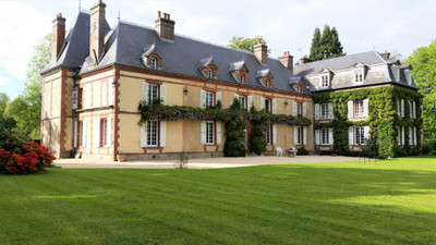 FOR SALE Magnificent property situated between Eure and Orne: Château, outbuildings, parklands, gîtes, ..;