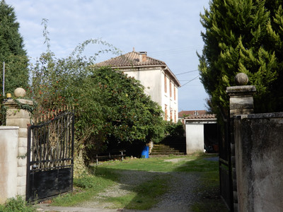 Maison à vendre à Nieuil, Charente, Poitou-Charentes, avec Leggett Immobilier