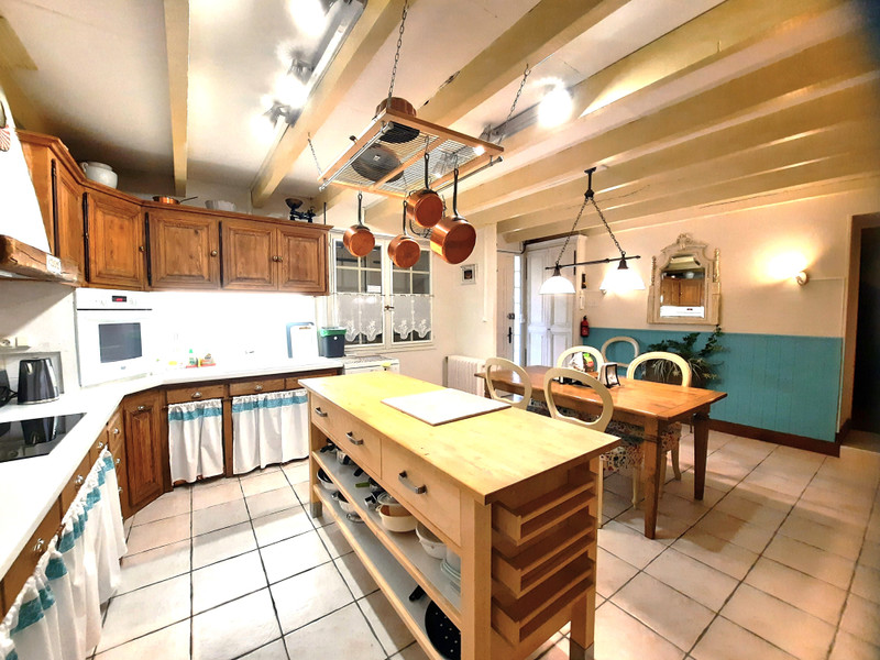 French property for sale in Mérignac, Charente - €214,900 - photo 5