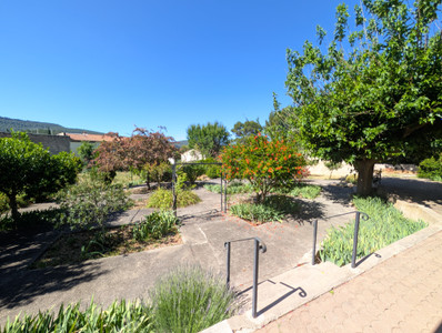 French property for sale in Cuges-les-Pins, Bouches-du-Rhône - €699,600 - photo 6