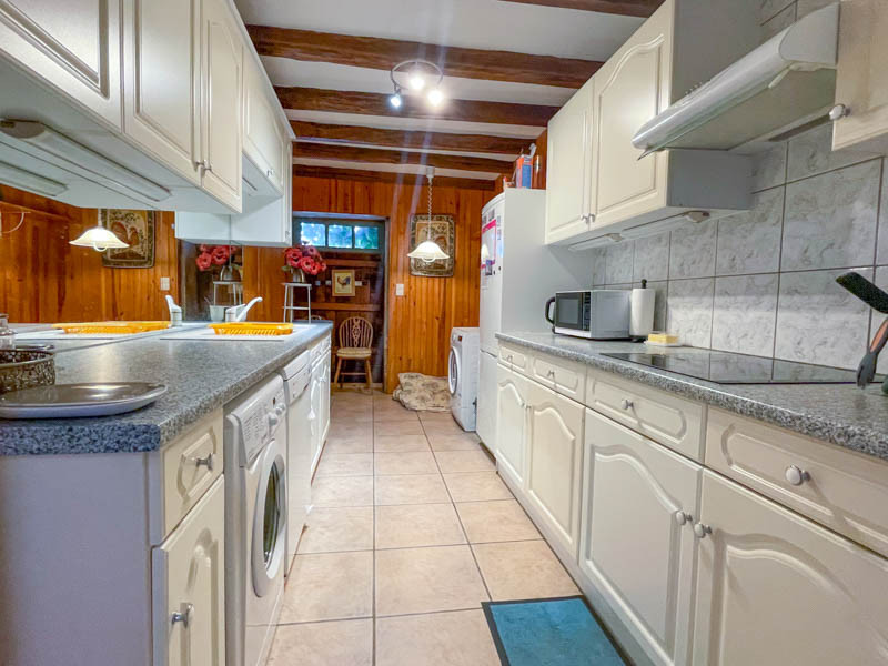 French property for sale in Lorigné, Deux-Sèvres - €150,420 - photo 5