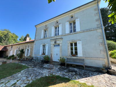 French property for sale in Saint-Pierre-de-Côle, Dordogne - €636,000 - photo 1