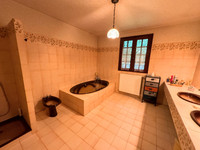 Maison à vendre à Montmoreau, Charente - 388.000 € - photo 8