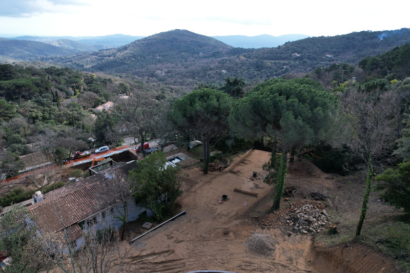 Propriété à vendre à La Garde-Freinet, Var - 154 100 €