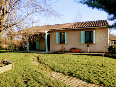 Maison à vendre à Saint-Séverin, Charente, Poitou-Charentes, avec Leggett Immobilier