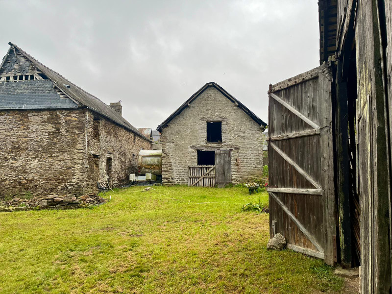 French property for sale in Madré, Mayenne - €30,000 - photo 2