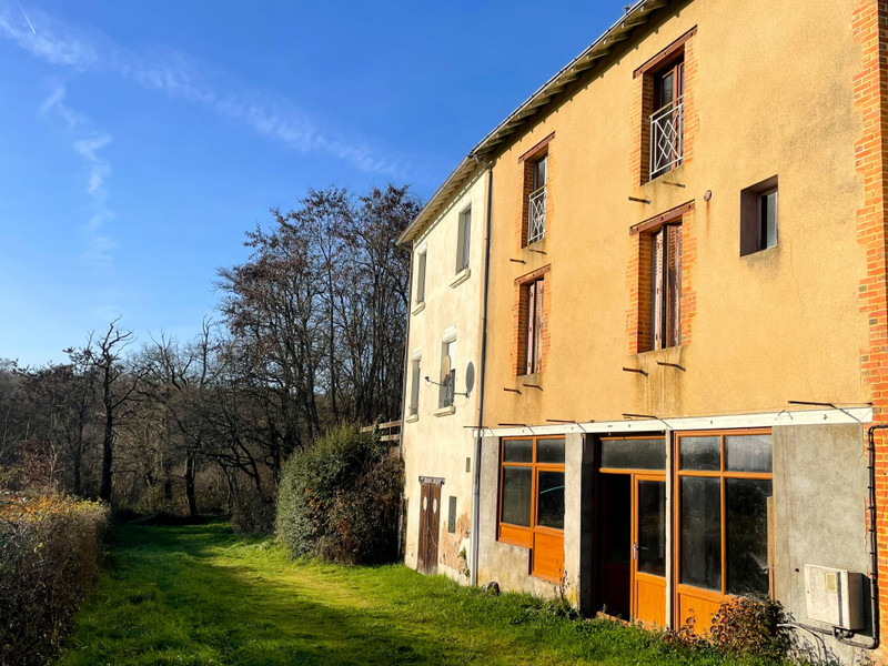 French property for sale in Luchapt, Vienne - €51,600 - photo 1
