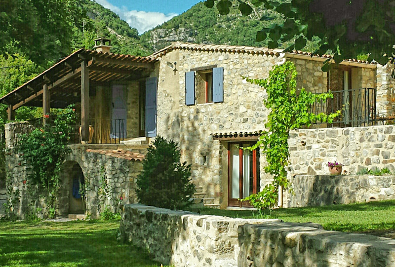 Maison à vendre à Verclause, Drôme - 380 000 € - photo 1