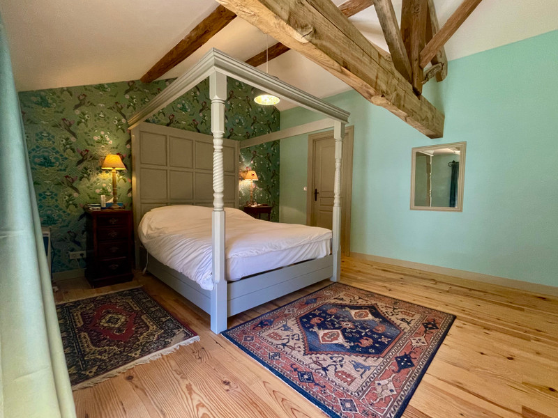 French property for sale in Neuvicq, Charente-Maritime - €424,000 - photo 4