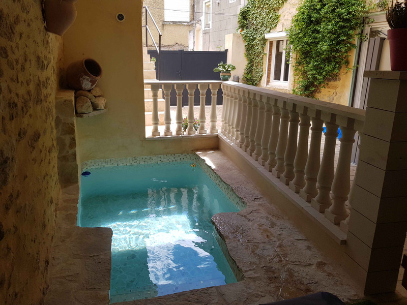 French property for sale in Lédenon, Gard - €349,000 - photo 2