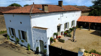 Propriété à vendre à Voulême, Vienne - 294 250 € - photo n°1