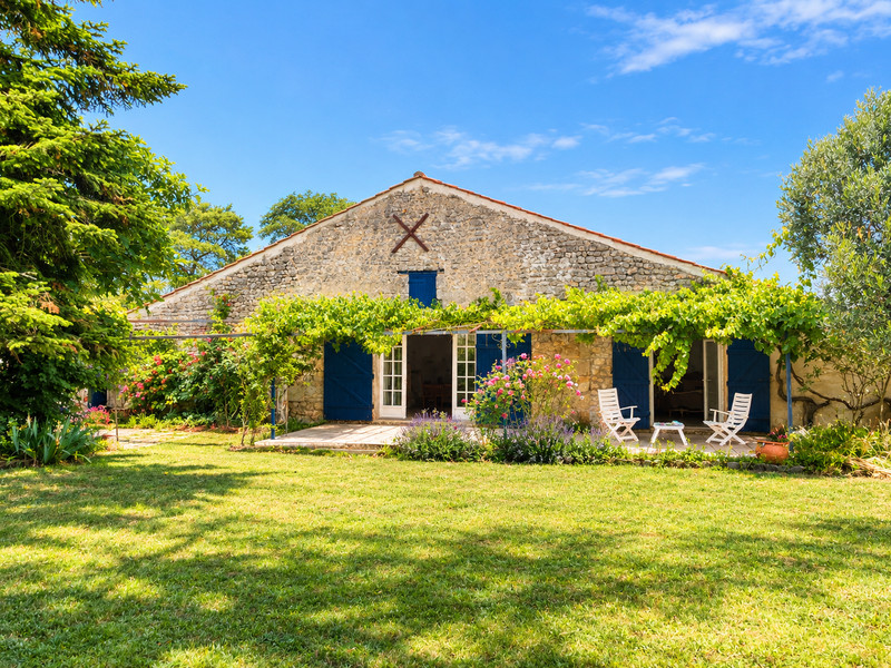 Propriété à vendre à Bois, Charente-Maritime - 230 050 €