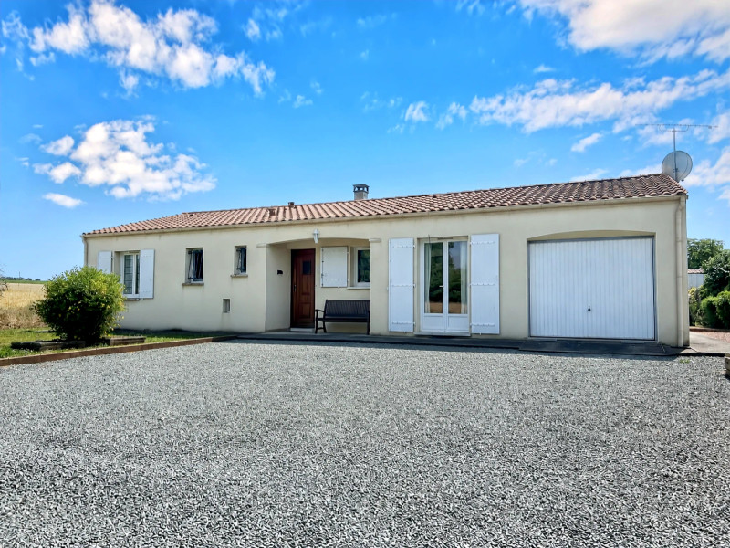 Propriété à vendre à Antezant-la-Chapelle, Charente-Maritime - 210 600 €