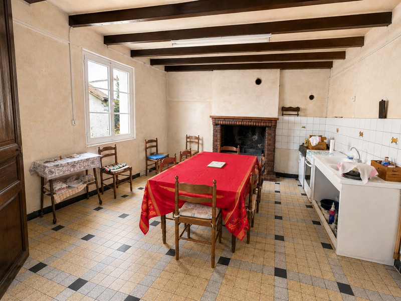 French property for sale in Chassiecq, Charente - €70,000 - photo 4