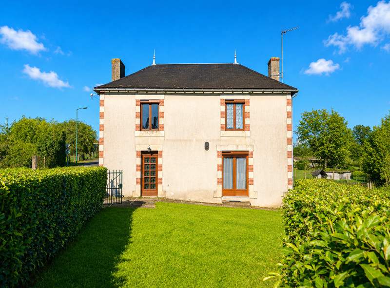 Propriété à vendre à Lathus-Saint-Rémy, Vienne - photoAltPrice