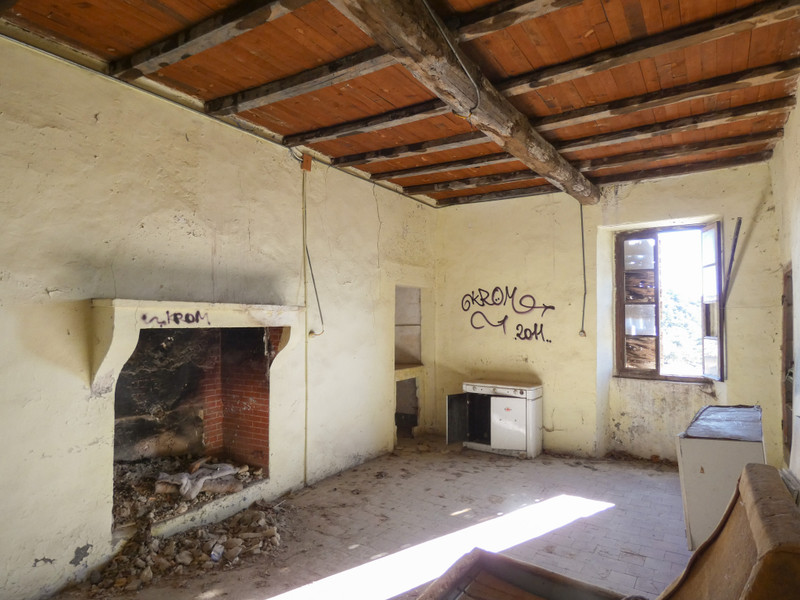 French property for sale in Nyons, Drôme - €195,000 - photo 7