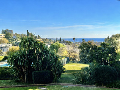 Appartement à vendre à Antibes, Alpes-Maritimes, PACA, avec Leggett Immobilier