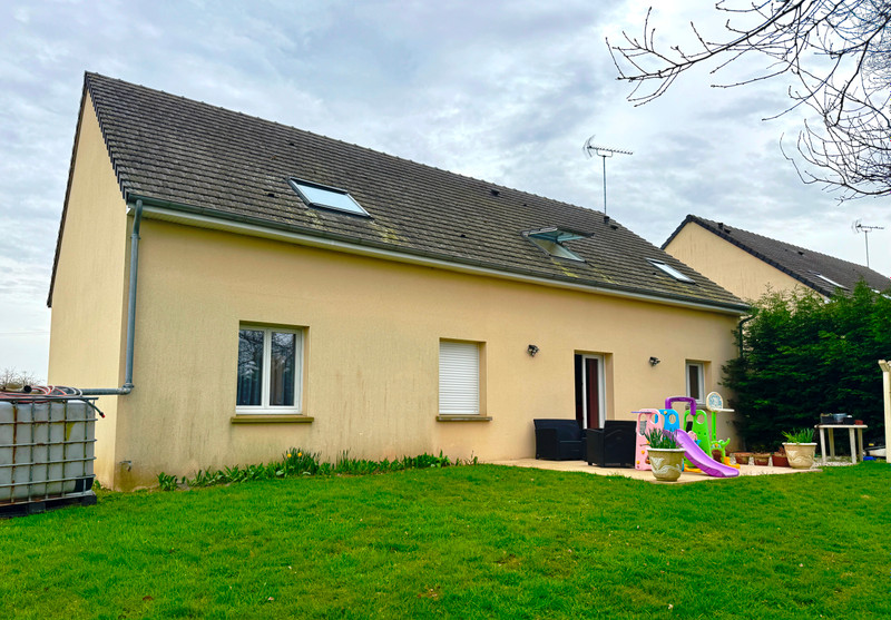Maison à vendre à Saint-Calais-du-Désert, Mayenne - 209.677 € - photo 1