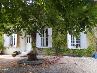 Maison à vendre à Saint-Séverin, Charente, Poitou-Charentes, avec Leggett Immobilier