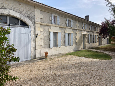 Maison à vendre à Messac, Charente-Maritime, Poitou-Charentes, avec Leggett Immobilier
