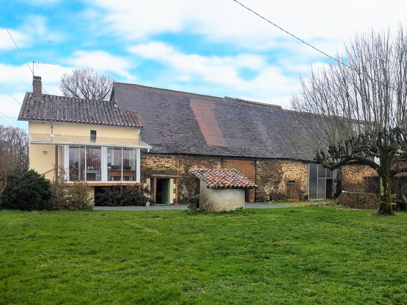 French property for sale in Chalais, Dordogne - €99,000 - photo 1