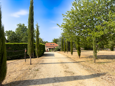 French property for sale in Saint-Beauzeil, Tarn-et-Garonne - €893,000 - photo 2