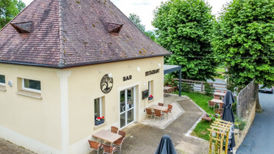 Commerce à vendre à Domme, Dordogne, Aquitaine, avec Leggett Immobilier