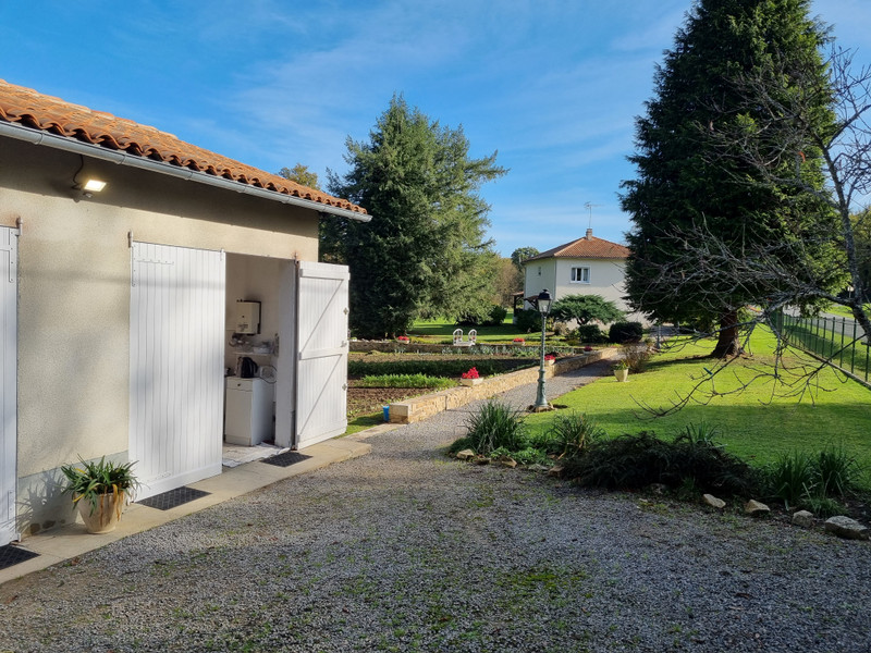 French property for sale in Montrollet, Charente - €199,800 - photo 8