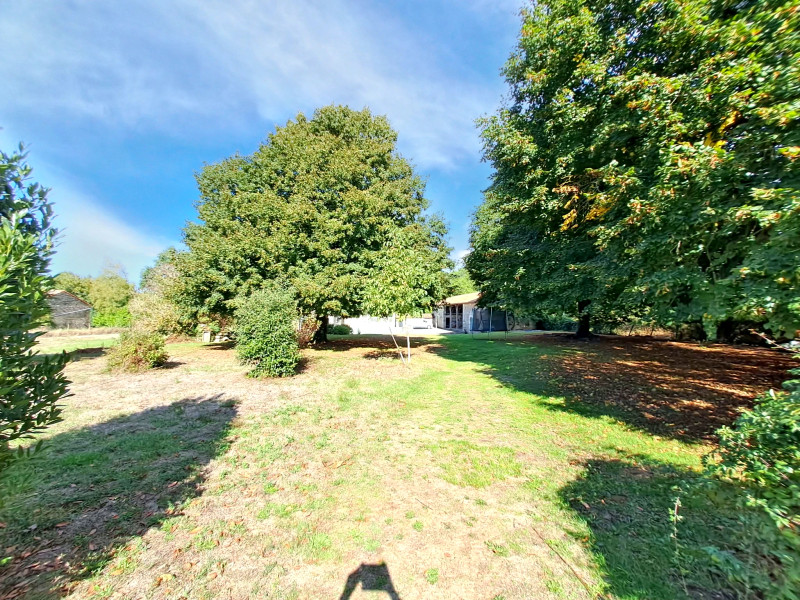 French property for sale in Valdelaume, Deux-Sèvres - €371,000 - photo 9