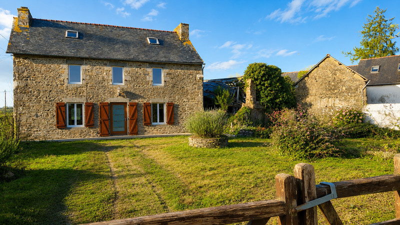 French property for sale in Le Mené, Côtes-d'Armor - €242,000 - photo 0