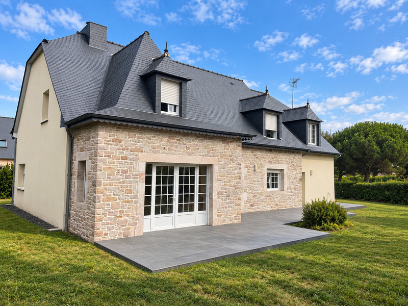 French property for sale in Pléneuf-Val-André, Côtes-d'Armor - €892,500 - photo 0
