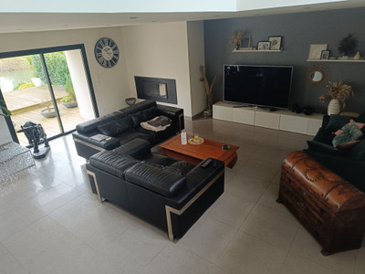 French property for sale in Saint-Seurin-sur-l'Isle, Gironde - €445,000 - photo 5