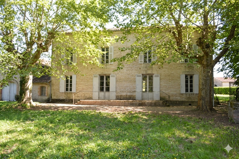 French property for sale in Le Mas-d'Agenais, Lot-et-Garonne - €392,200 - photo 2