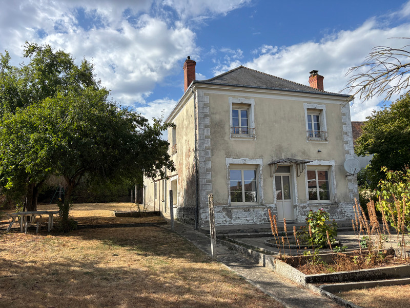French property for sale in Vezot, Sarthe - €137,000 - photo 0