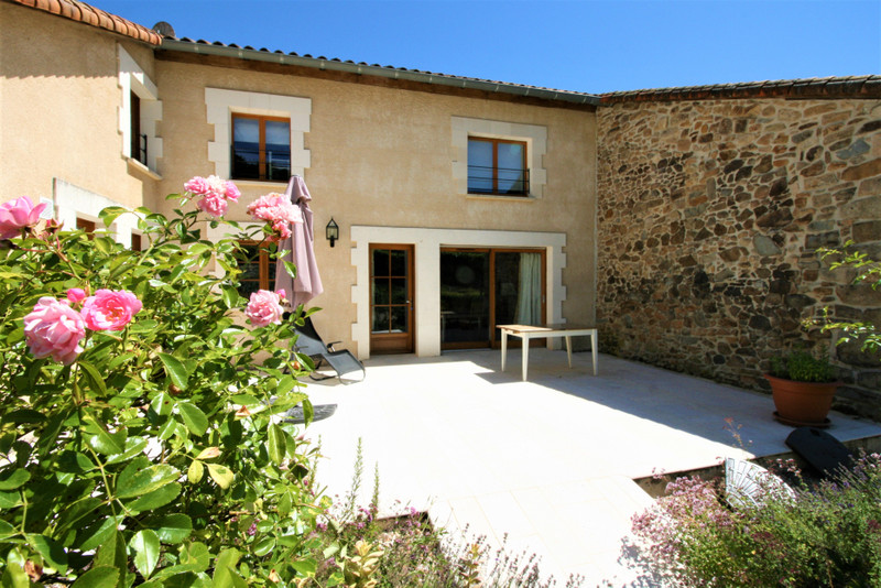 French property for sale in Roussines, Charente - &#8364;689,000 - photo 3