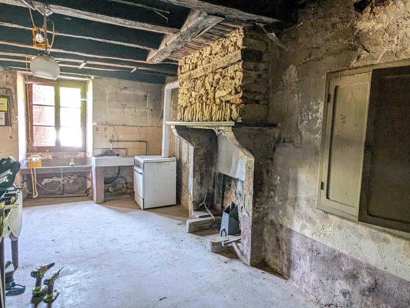 French property for sale in Saint-Sornin-Leulac, Haute-Vienne - €30,000 - photo 2