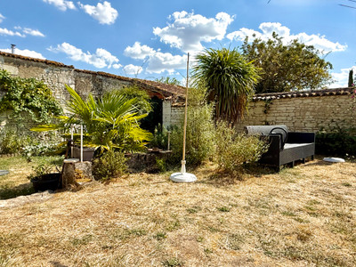 French property for sale in Monts-sur-Guesnes, Vienne - €200,000 - photo 12