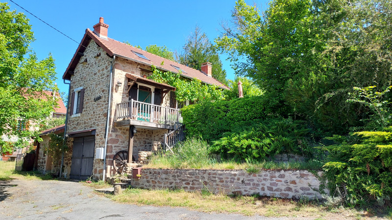 French property for sale in Servant, Puy-de-Dôme - €122,080 - photo 2