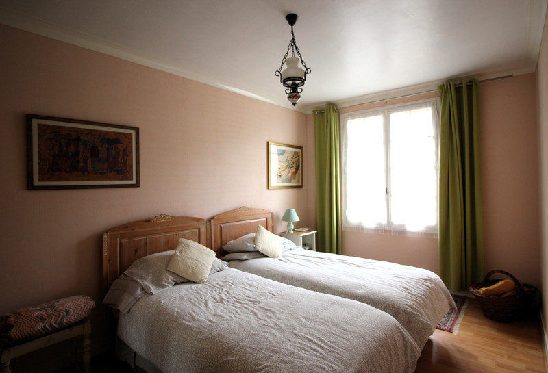 French property for sale in Nanteuil-en-Vallée, Charente - €136,250 - photo 3