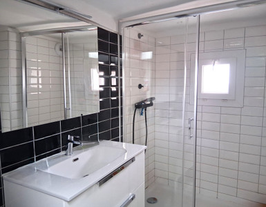 French property for sale in Roujan, Hérault - €380,000 - photo 8